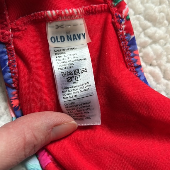 Old Navy Tropical Print Ruffle Swim Top - Picture 8 of 8